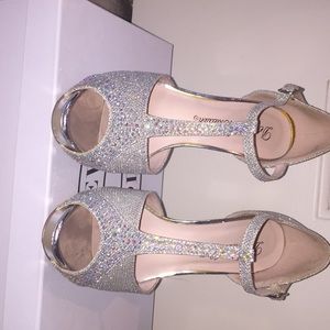 De blossom collection sparkly pumps